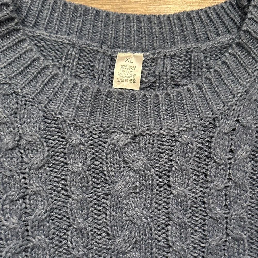 Blue Cable Knit crewneck Sweater Size XL - Picture 4 of 6